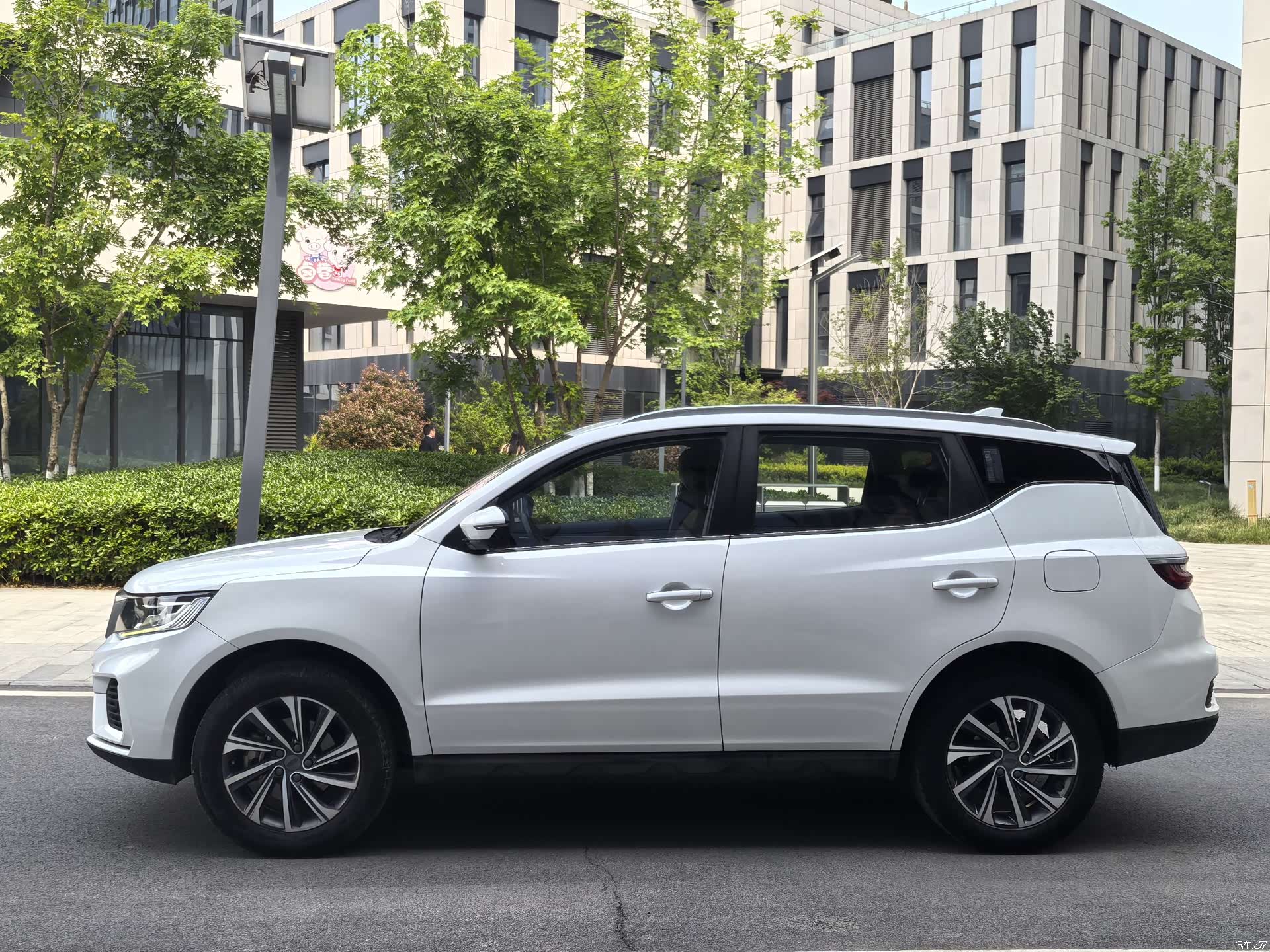 Geely X6, 2020 3