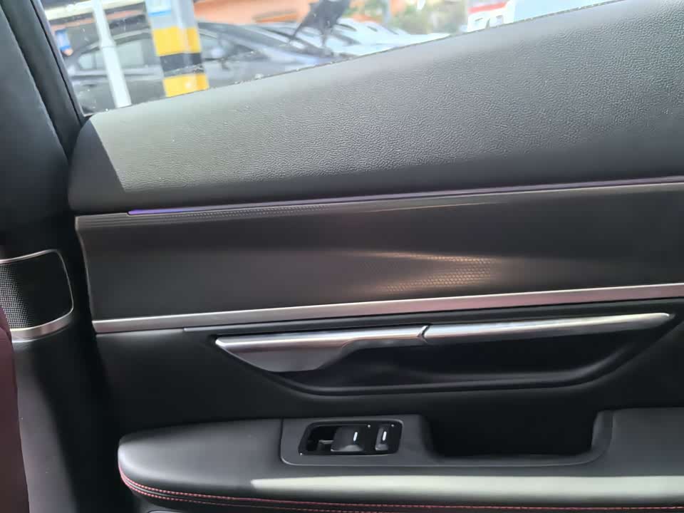 XPENG P7