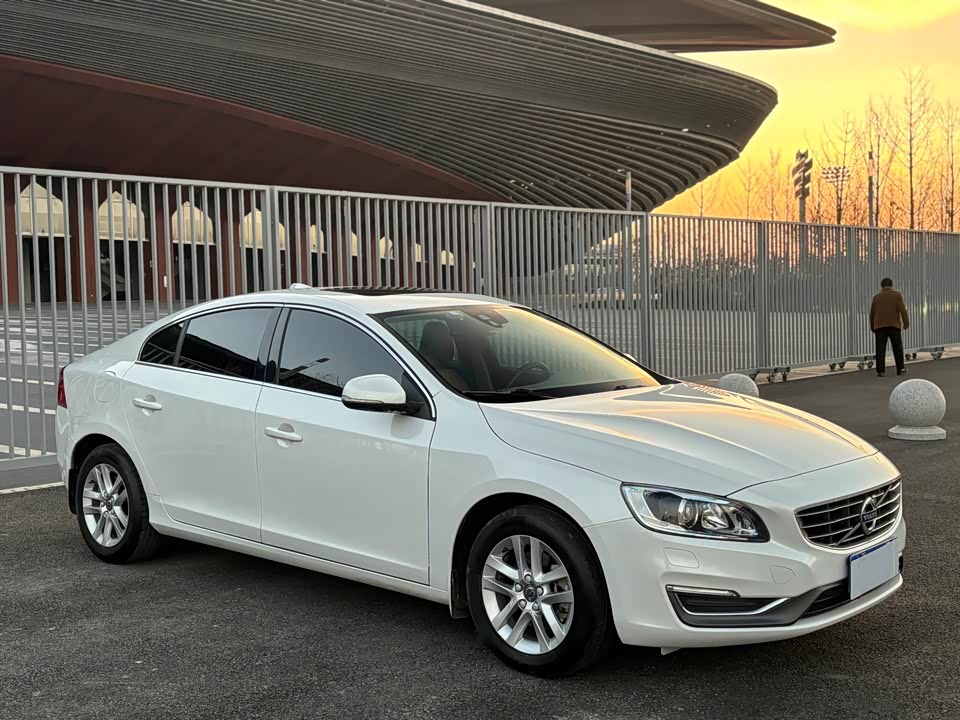 Volvo S60