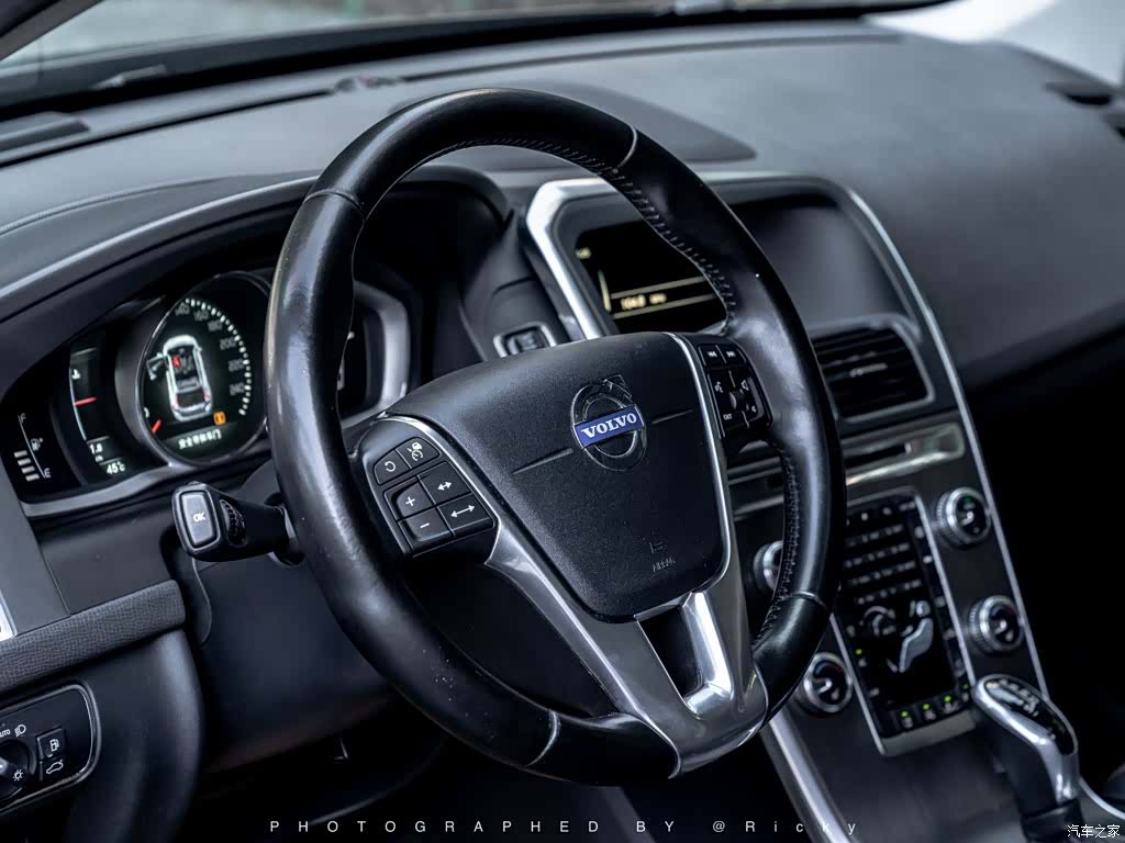 Volvo XC60, 2015 все фото