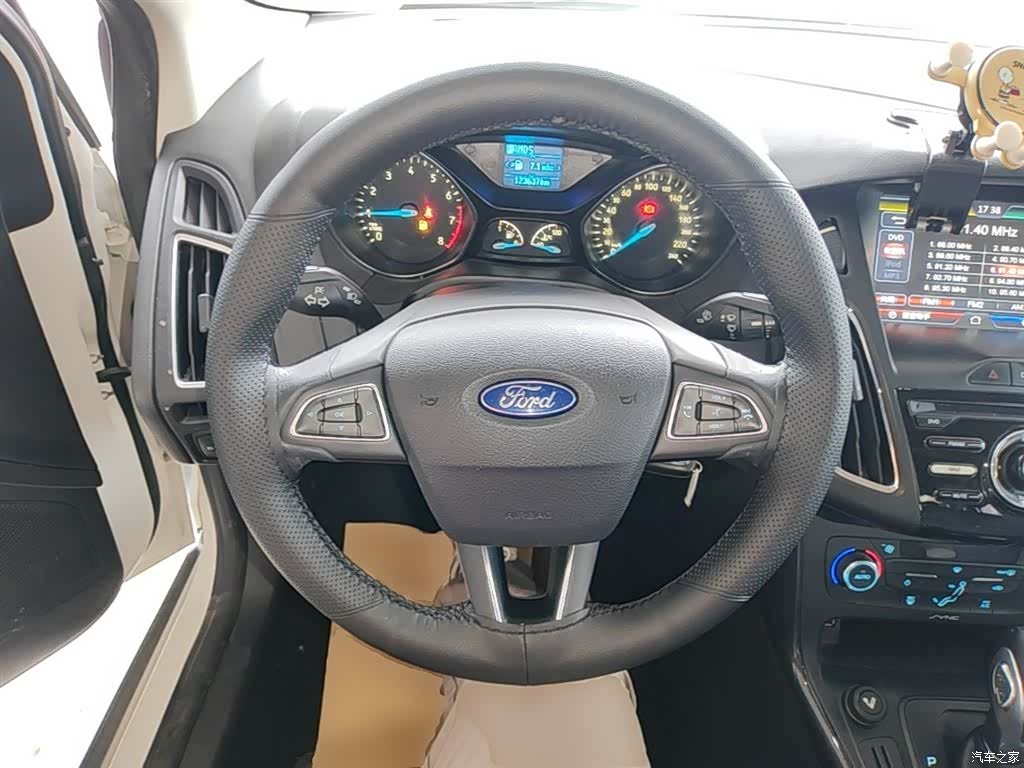 Ford Focus, 2016 11