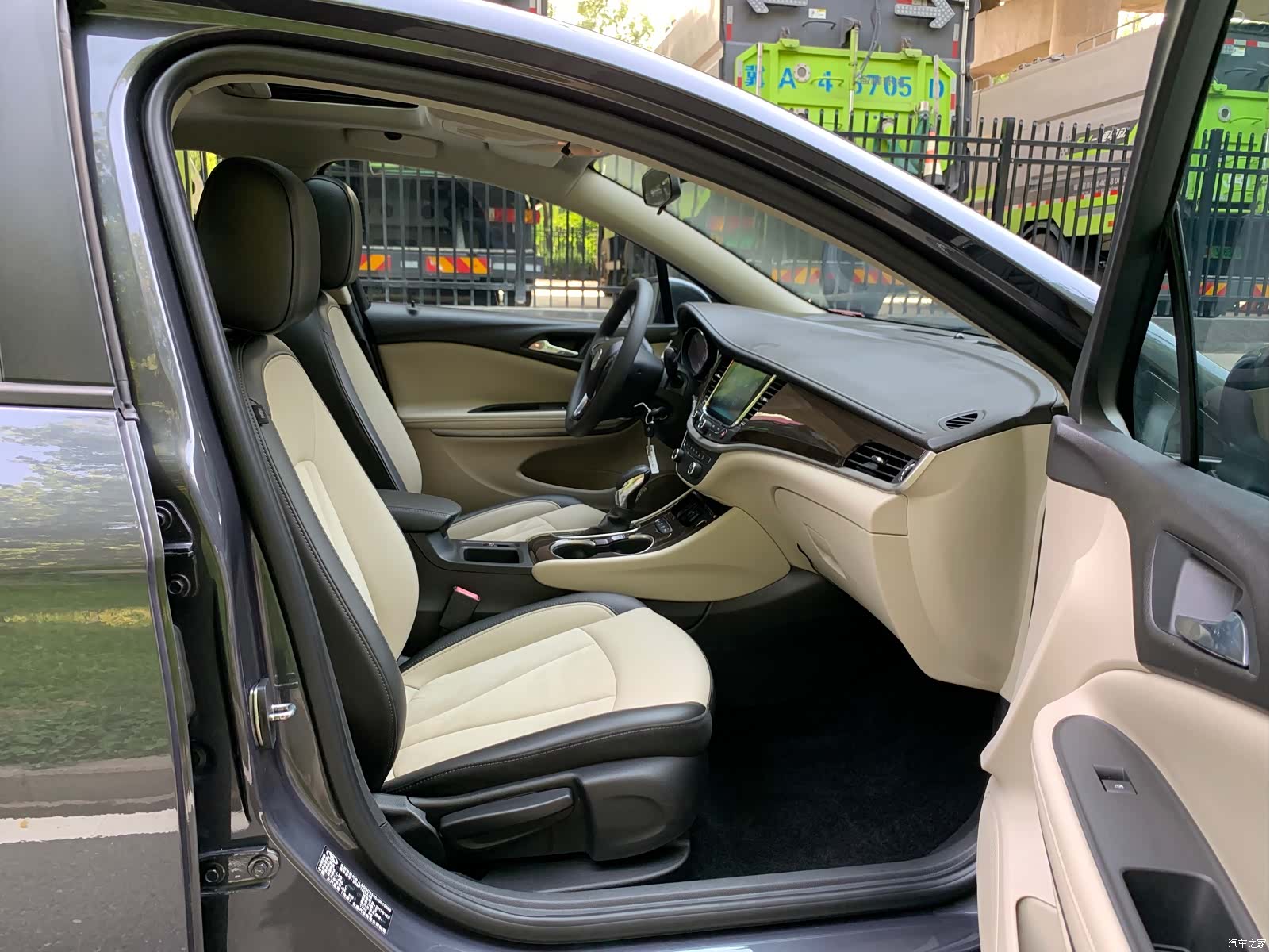 Buick Verano, 2017 9