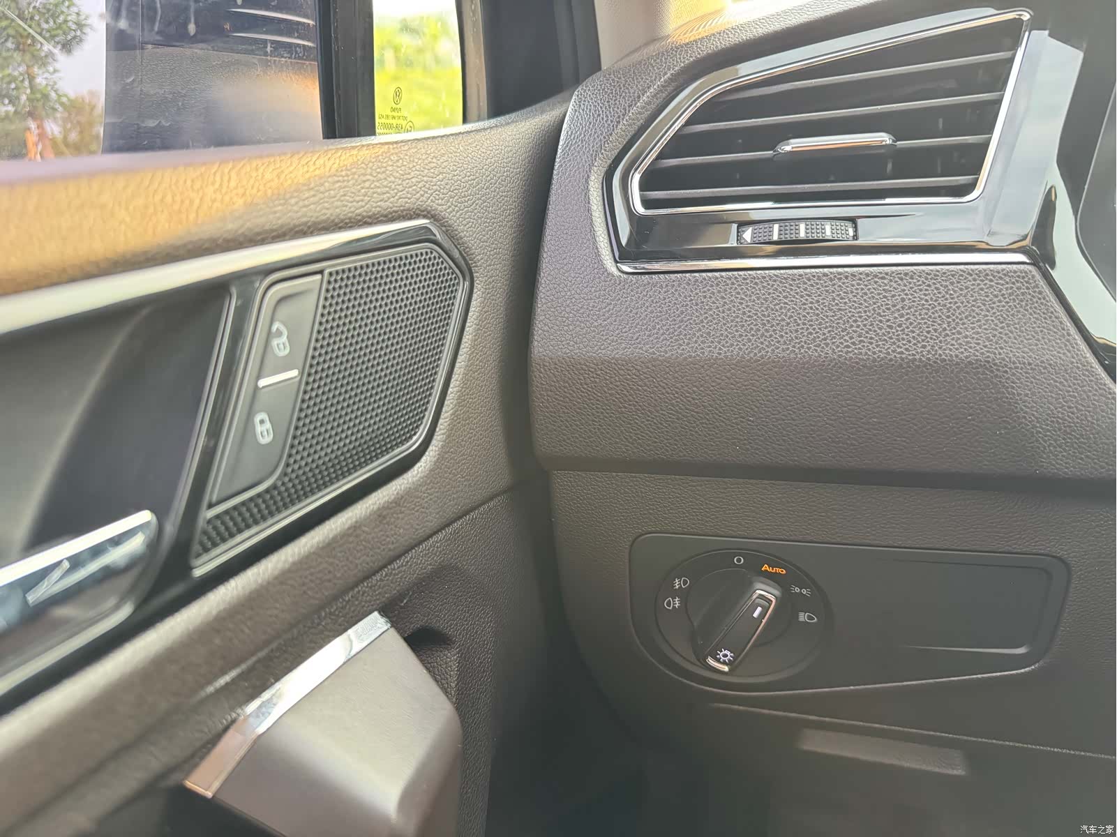 Volkswagen Tiguan L, 2018 16