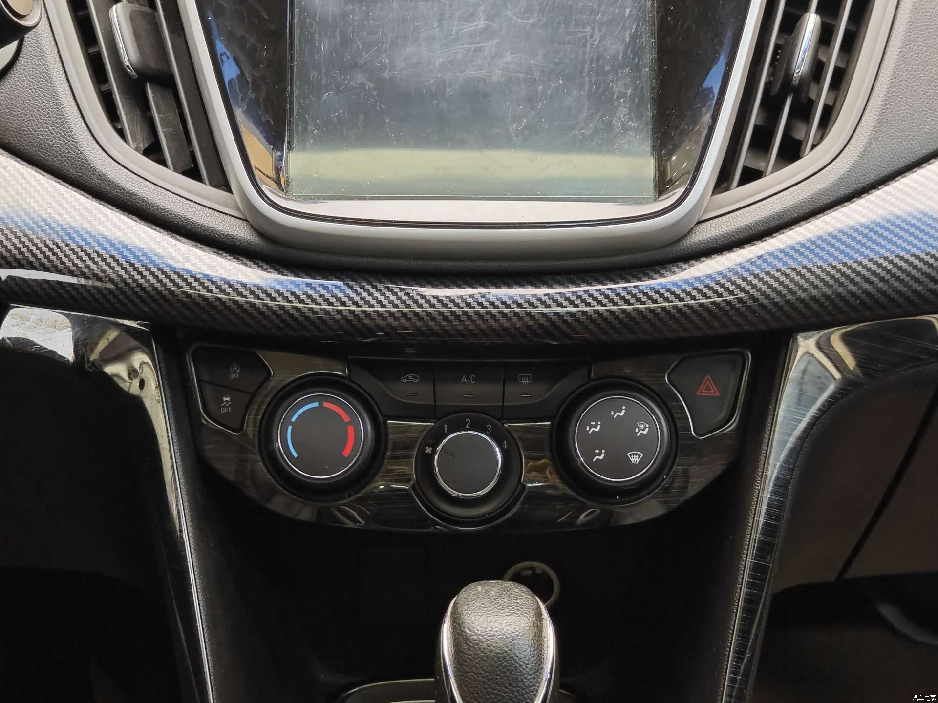 Chevrolet 320, 2019 16