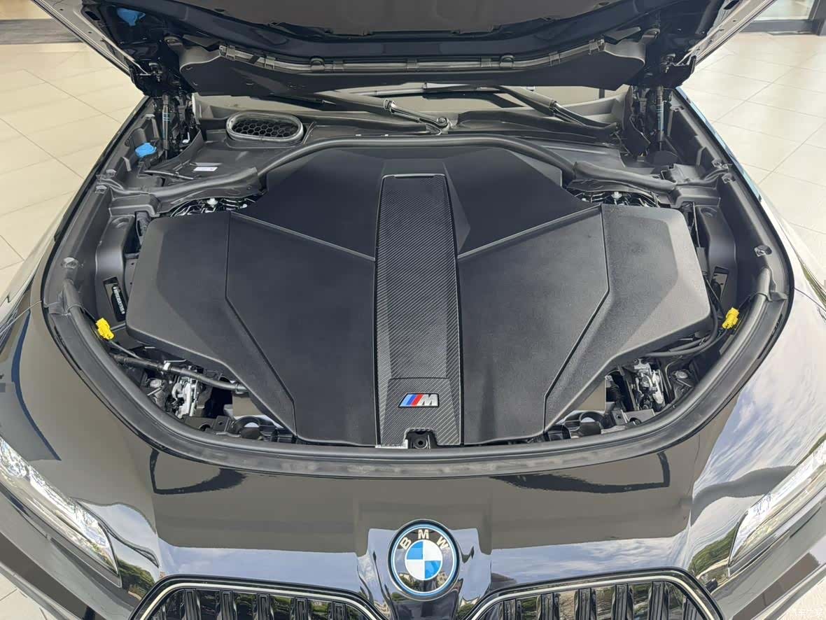 BMW i7, 2025 7