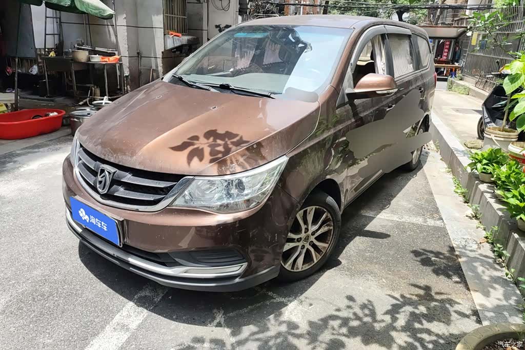 Wuling 730, 2017 1
