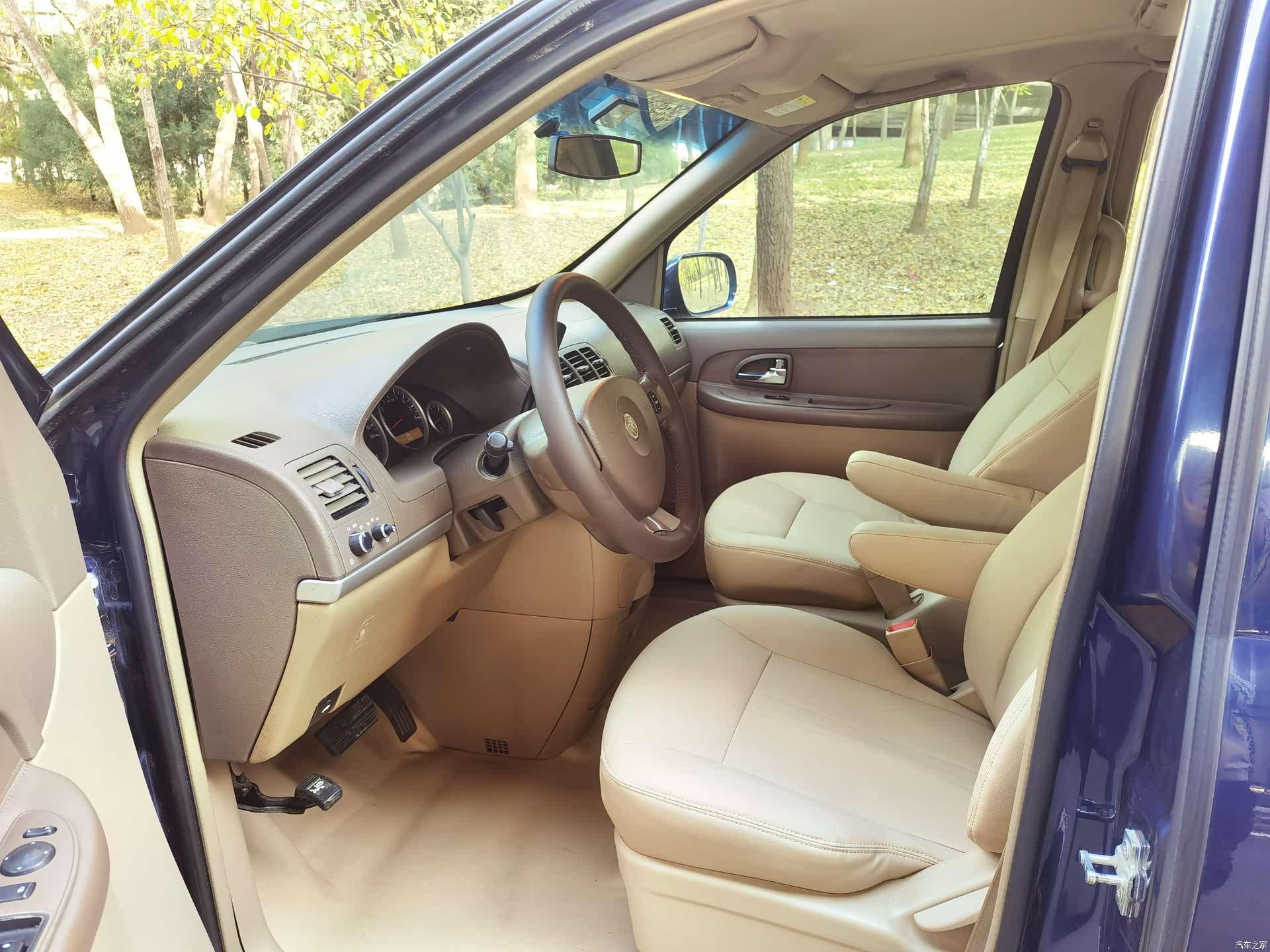 Buick GL8, 2017 8