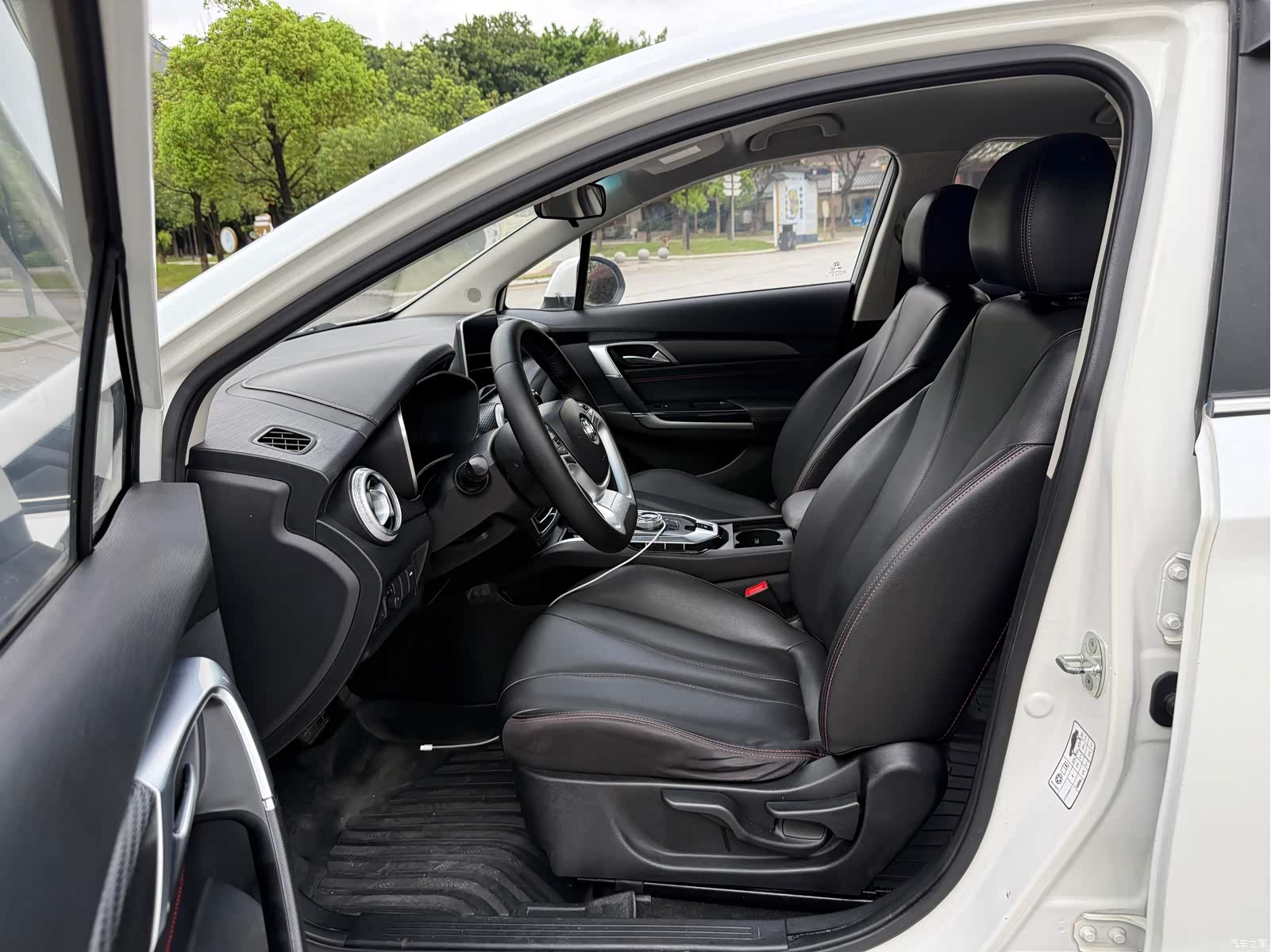 BAIC EU5, 2019 7