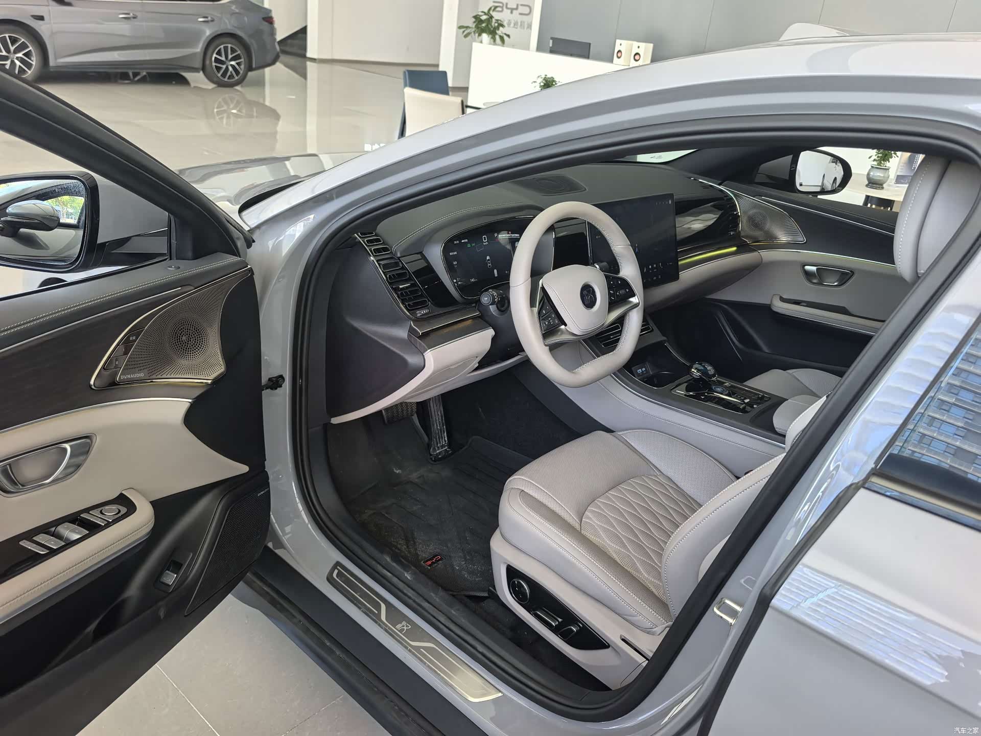BYD Han, 2025 4