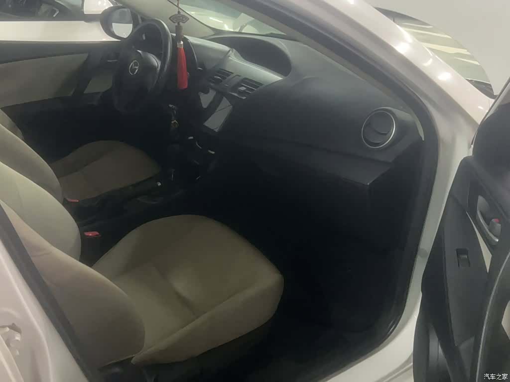 Mazda 3, 2015 3