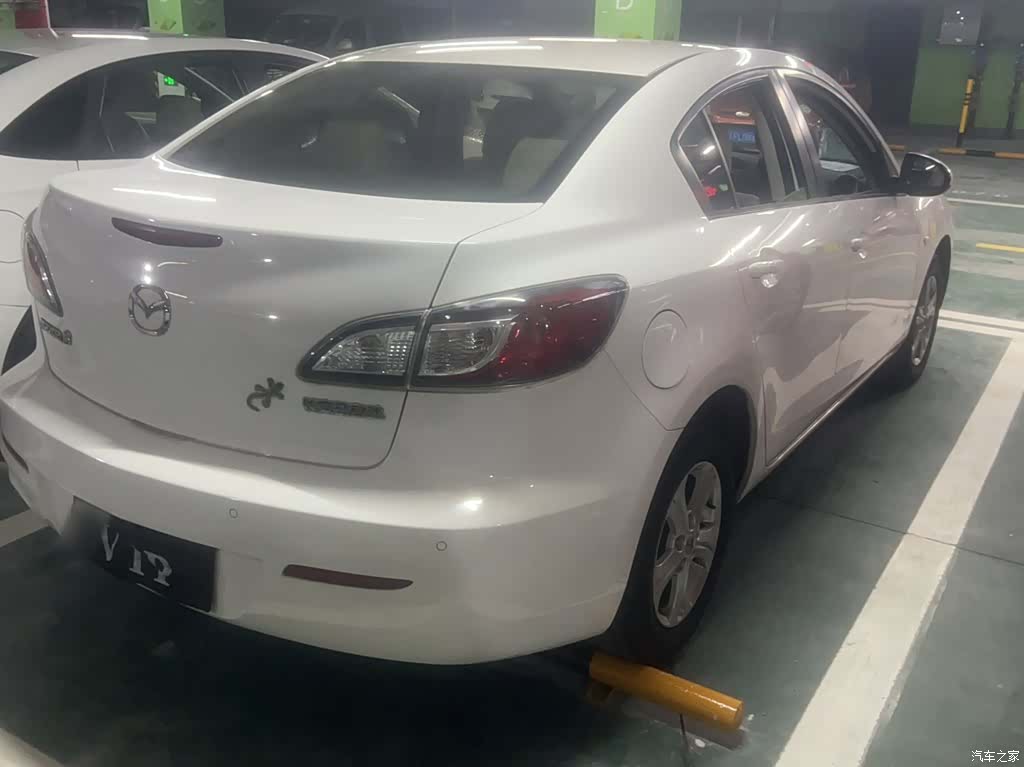 Mazda 3, 2015 8