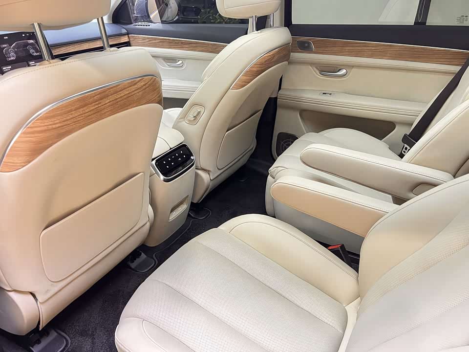 AITO Ask the world M7