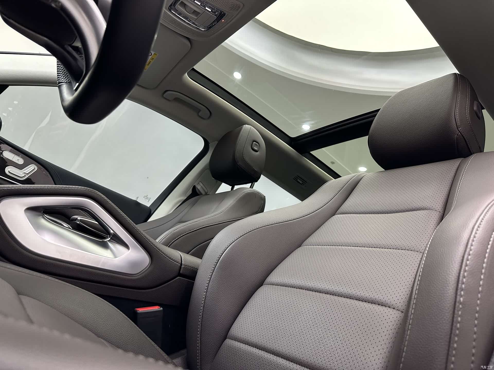 Mercedes-Benz GLS, 2022 14