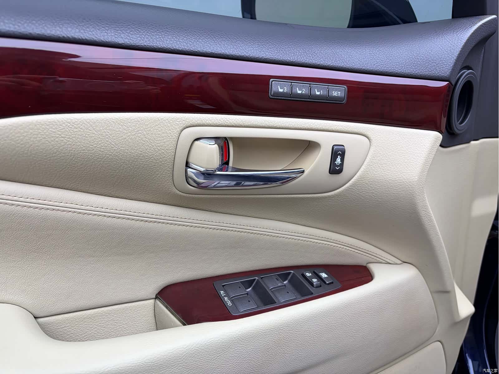 Lexus LS, 2009 10