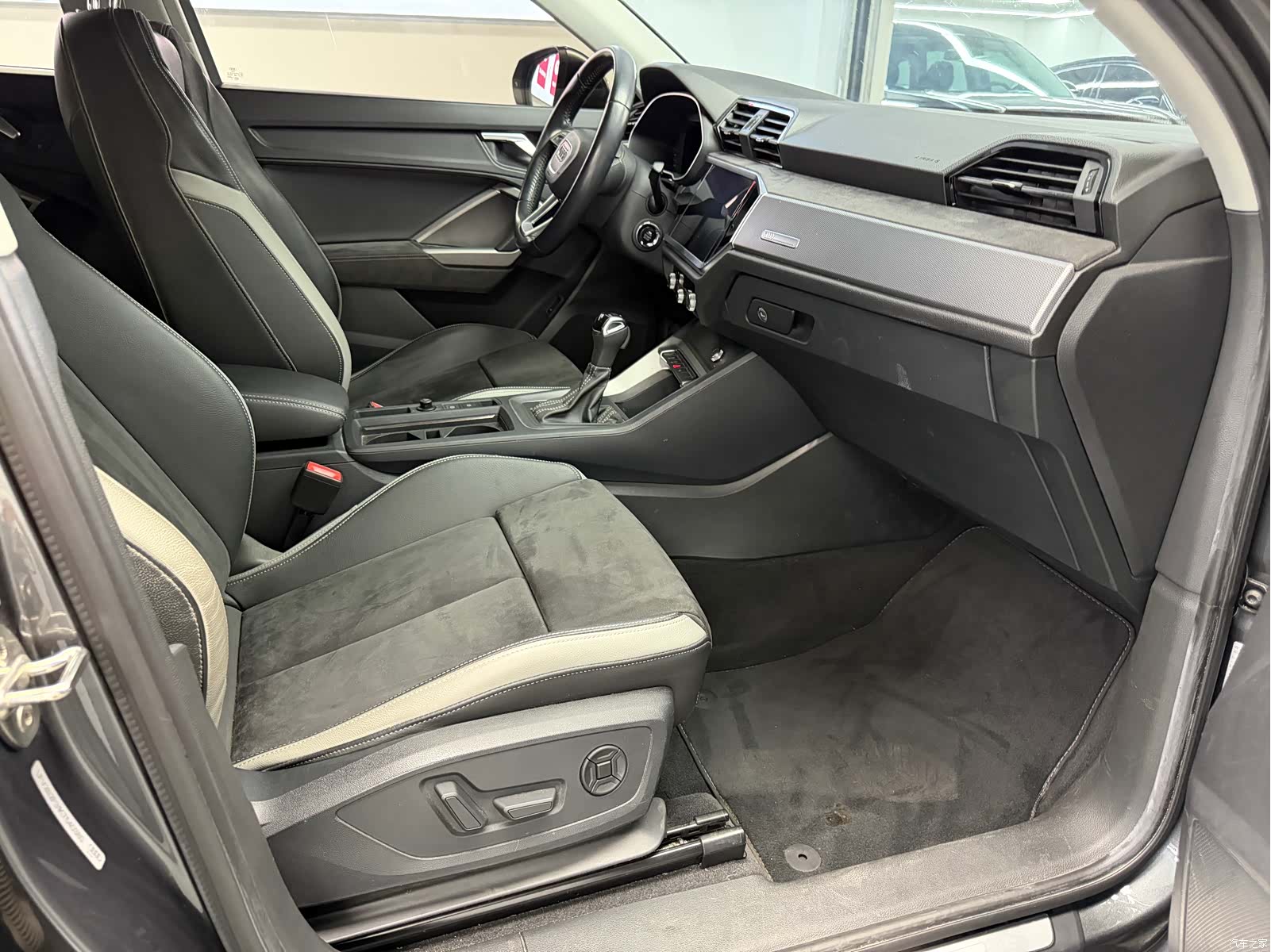 Audi Q3, 2020 8