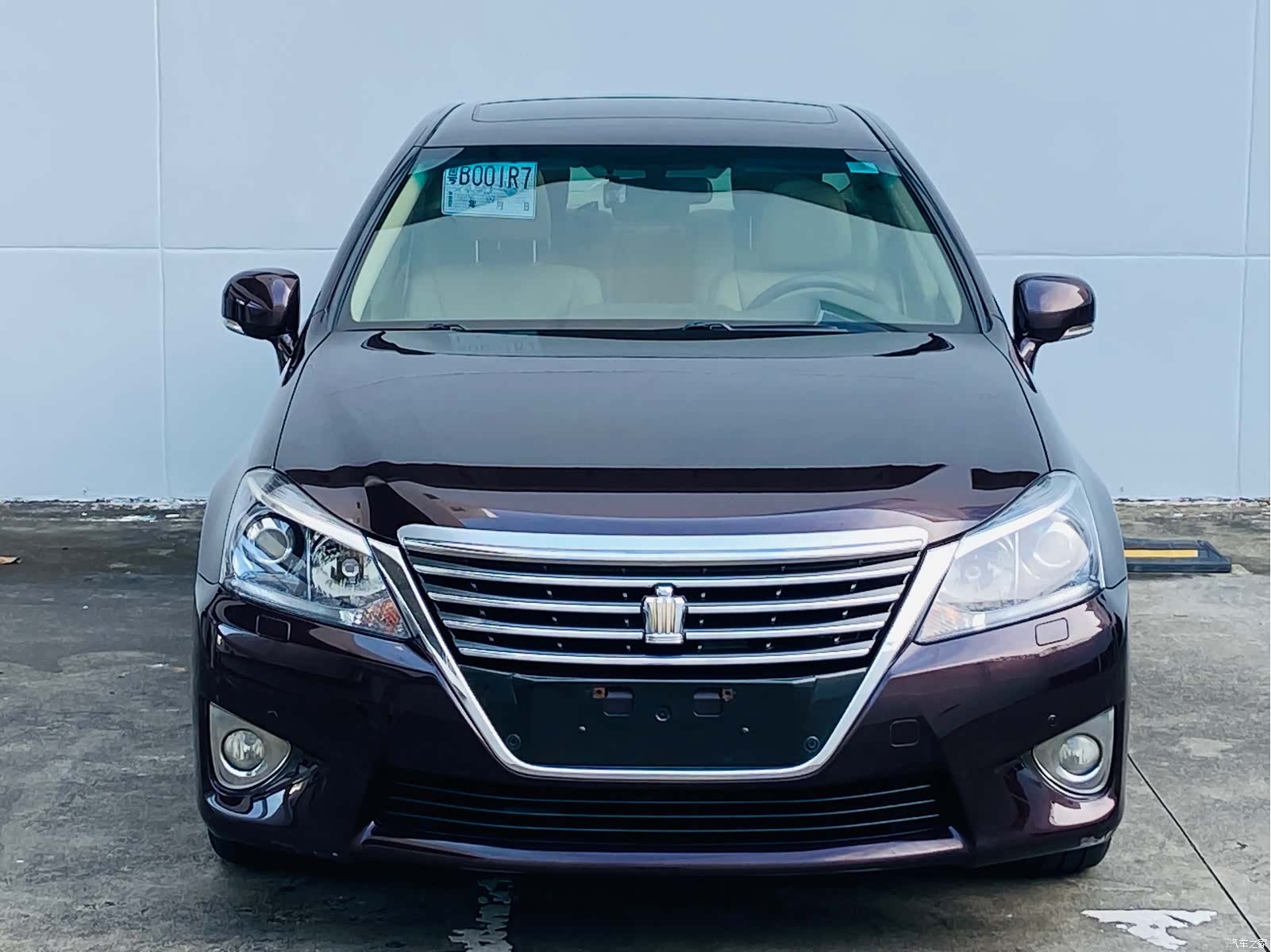 Toyota Crown, 2014 3