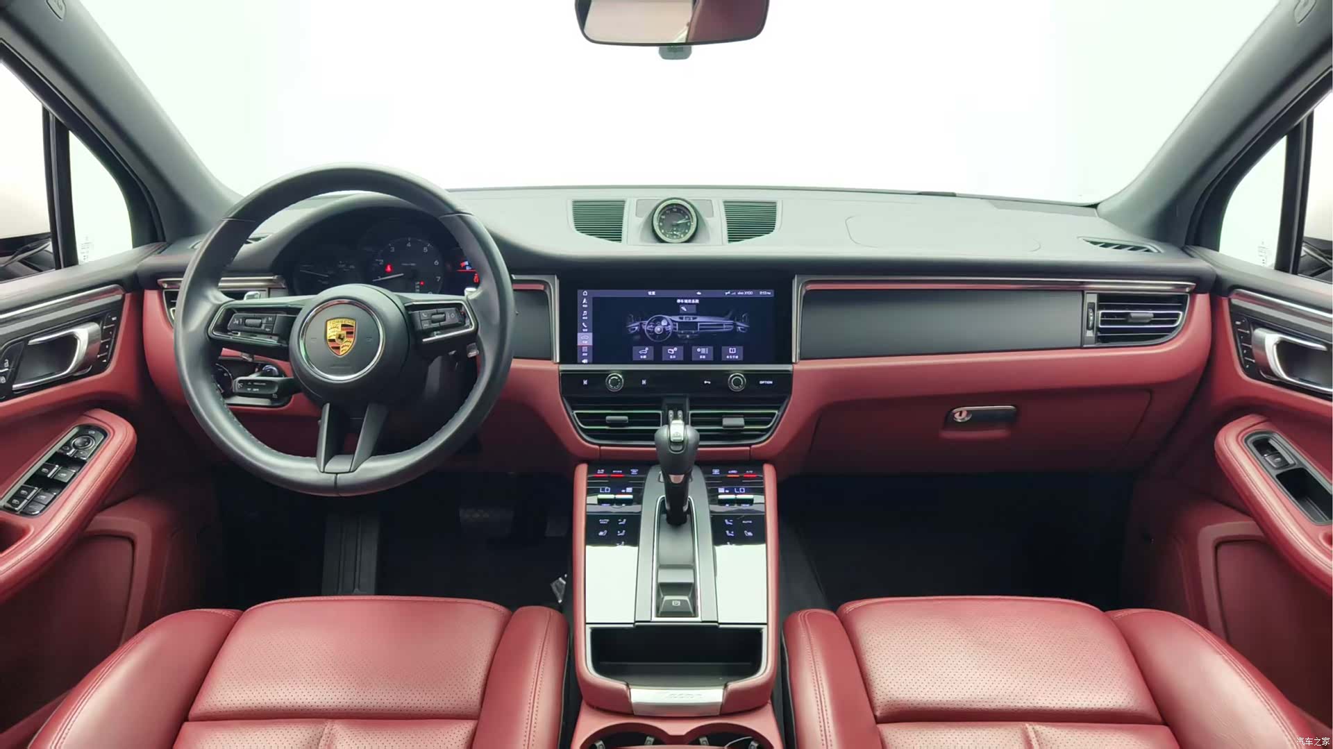 Porsche Macan, 2023 11