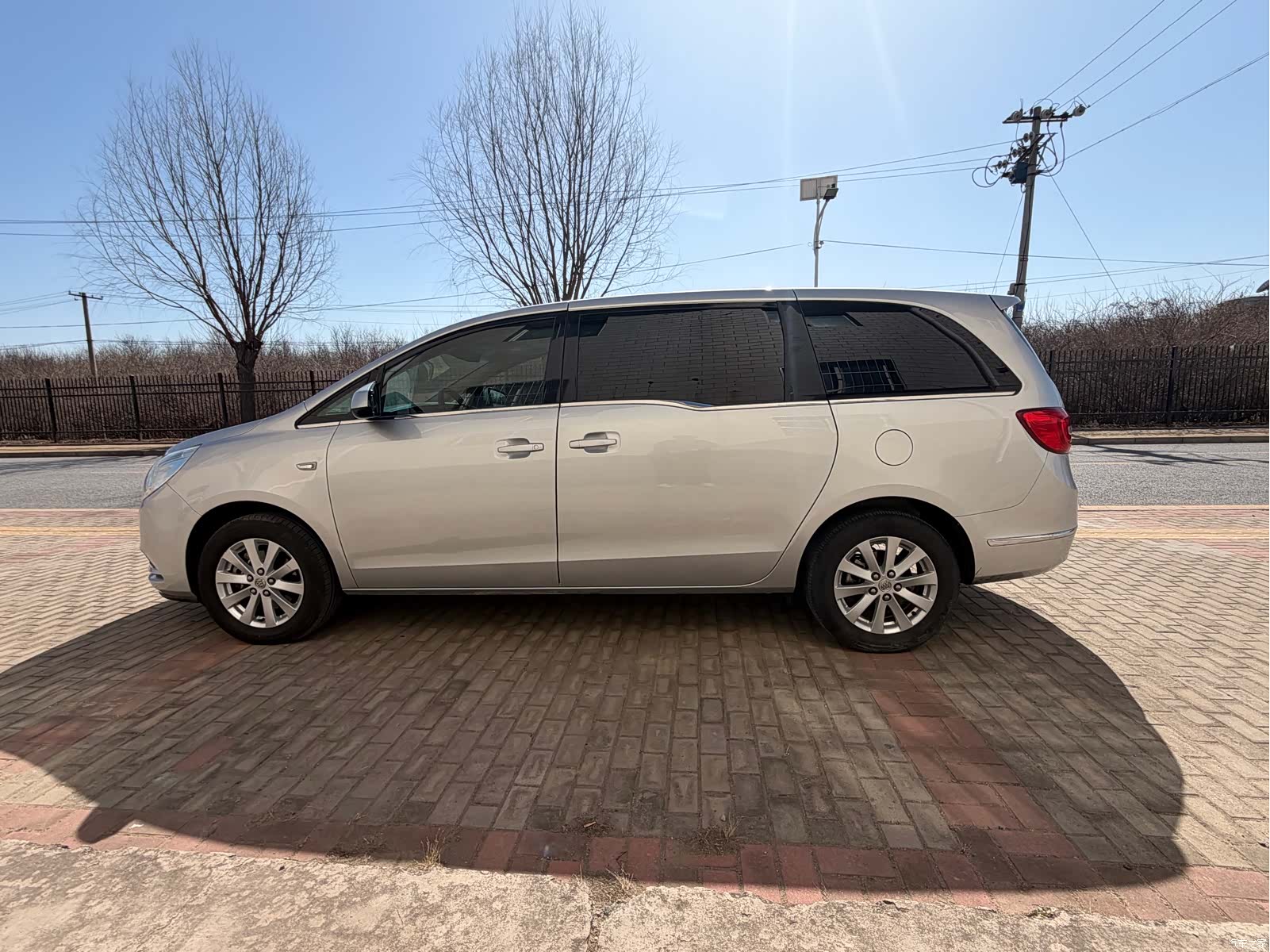 Buick GL8, 2018 8