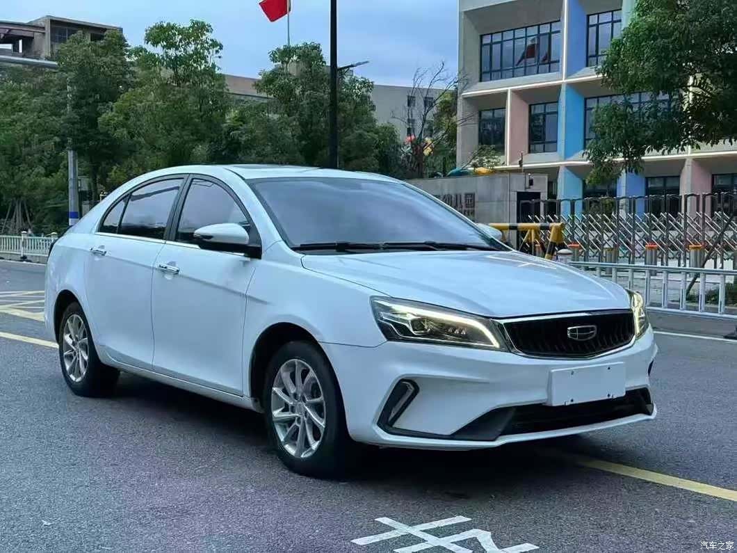 Geely Emgrand, 2021 3