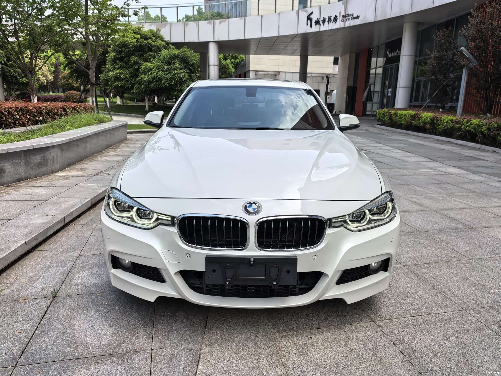 BMW 3 Series, 2018 1