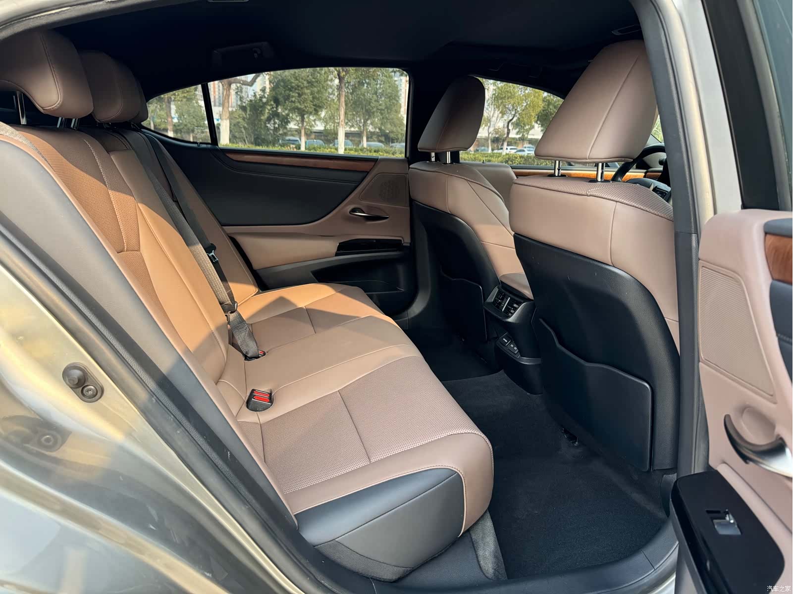Lexus ES, 2024 7