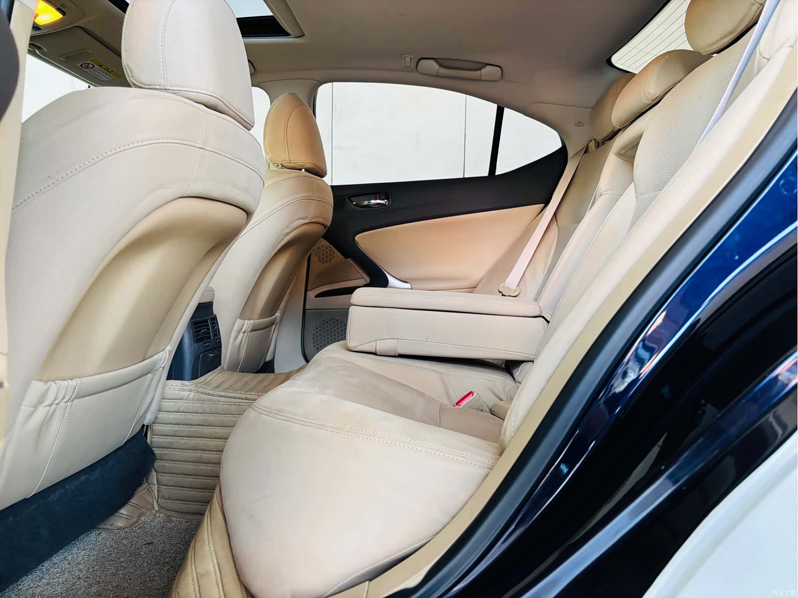Lexus IS, 2012 10