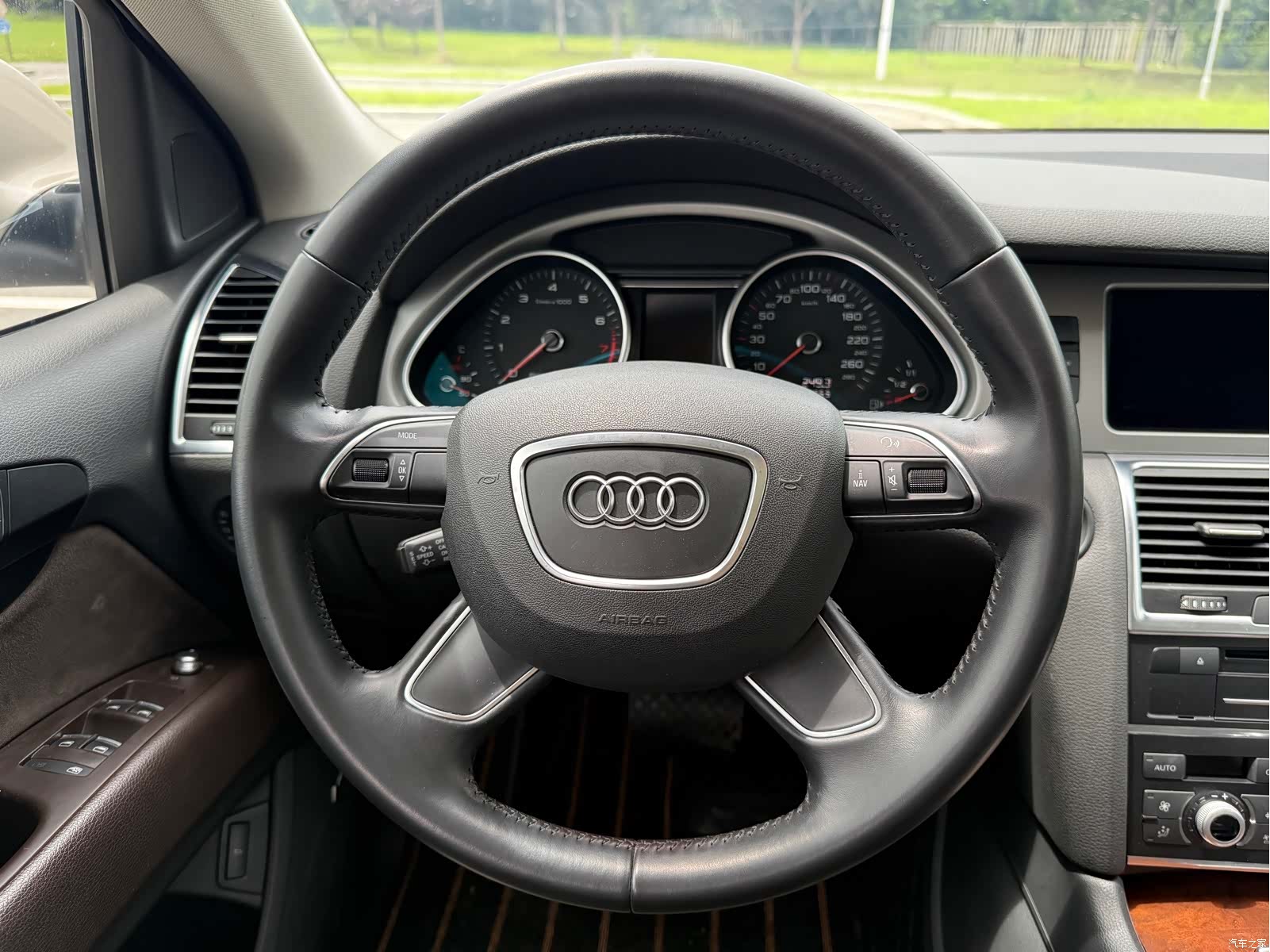 Audi Q7, 2015 10