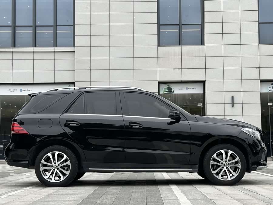 Mercedes-Benz GLE 2017, фото 4