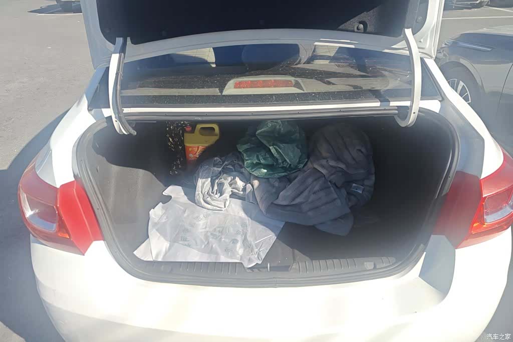 Chevrolet SL, 2015 4