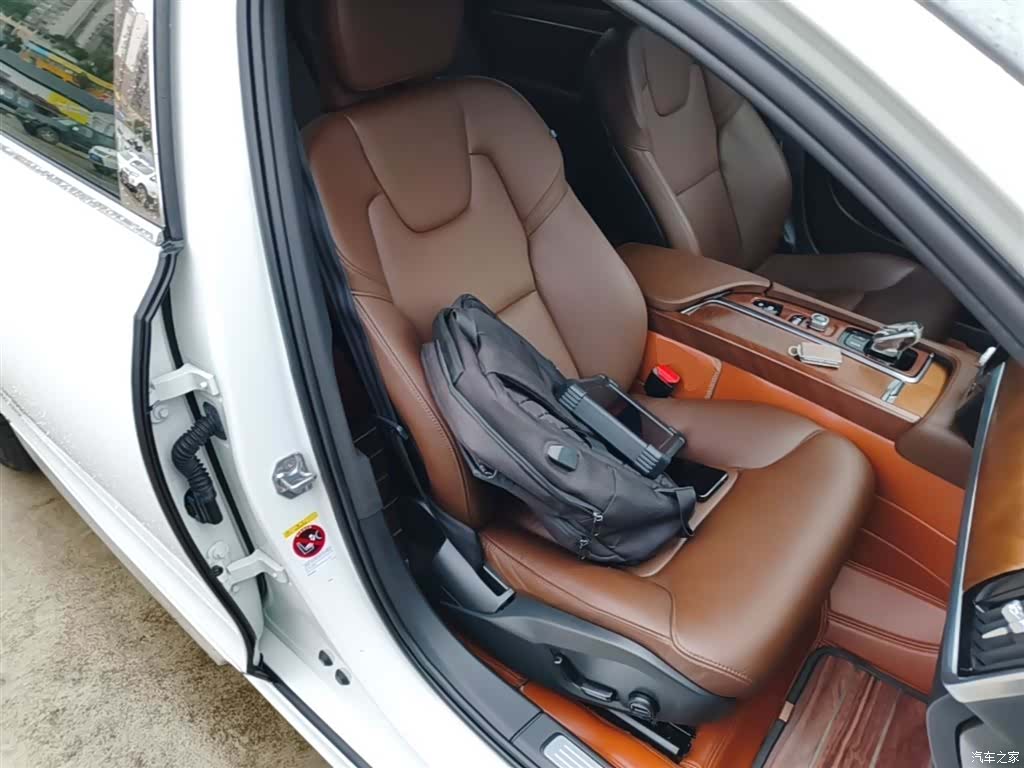 Volvo S90, 2021 25