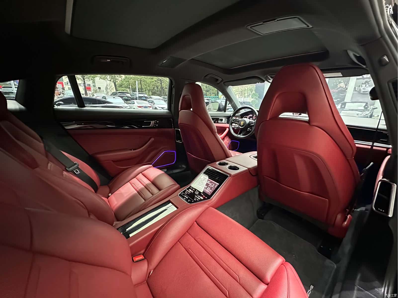 Porsche Panamera, 2022 10