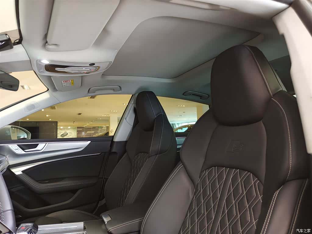 Audi A7, 2025 13