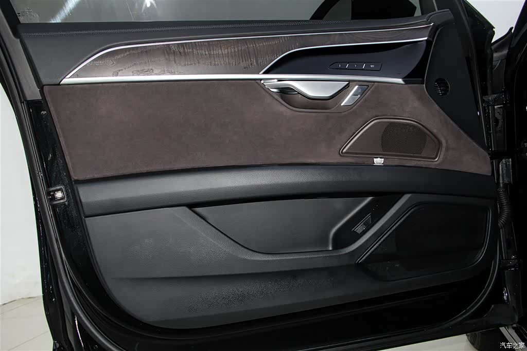 Audi A8L, 2024 17