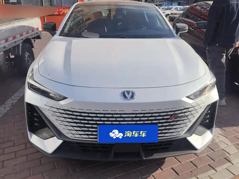 Changan UNI-V