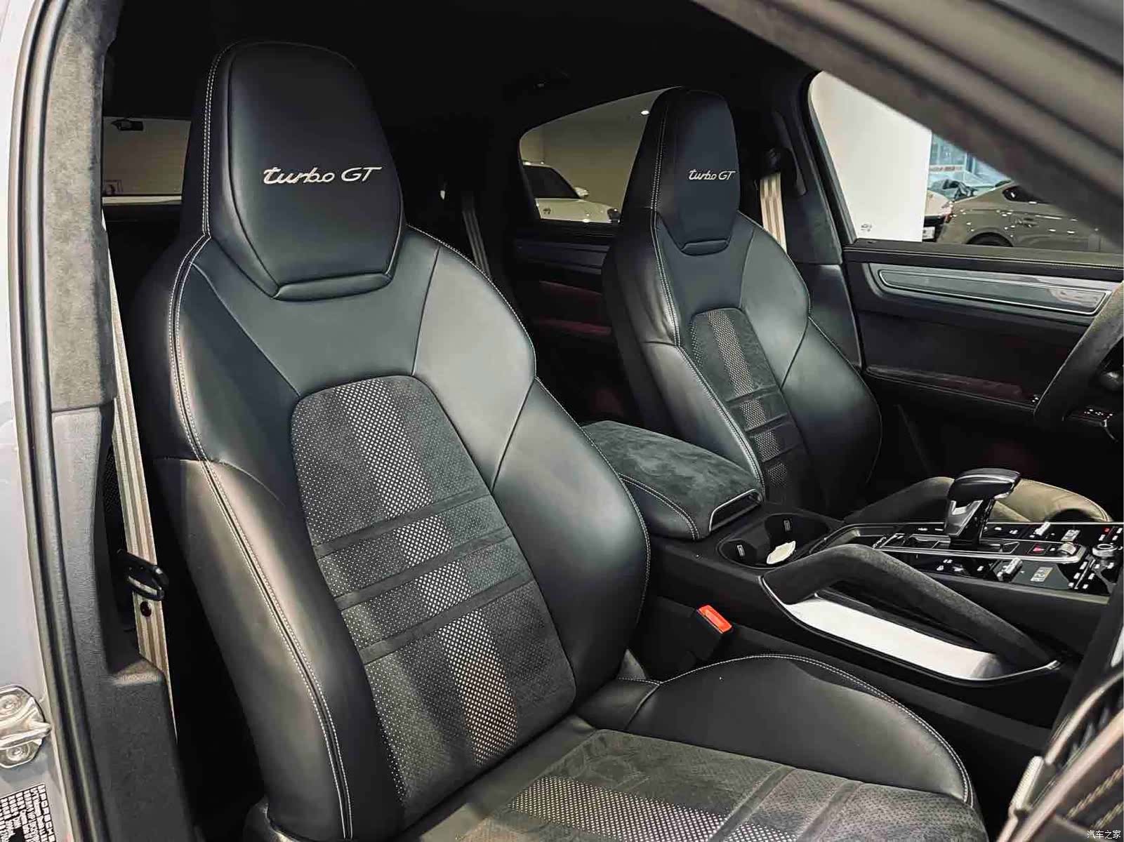 Porsche Cayenne, 2023 10