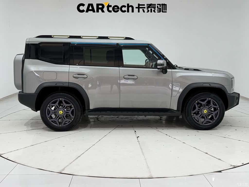 Jetour Traveller, 2025 12