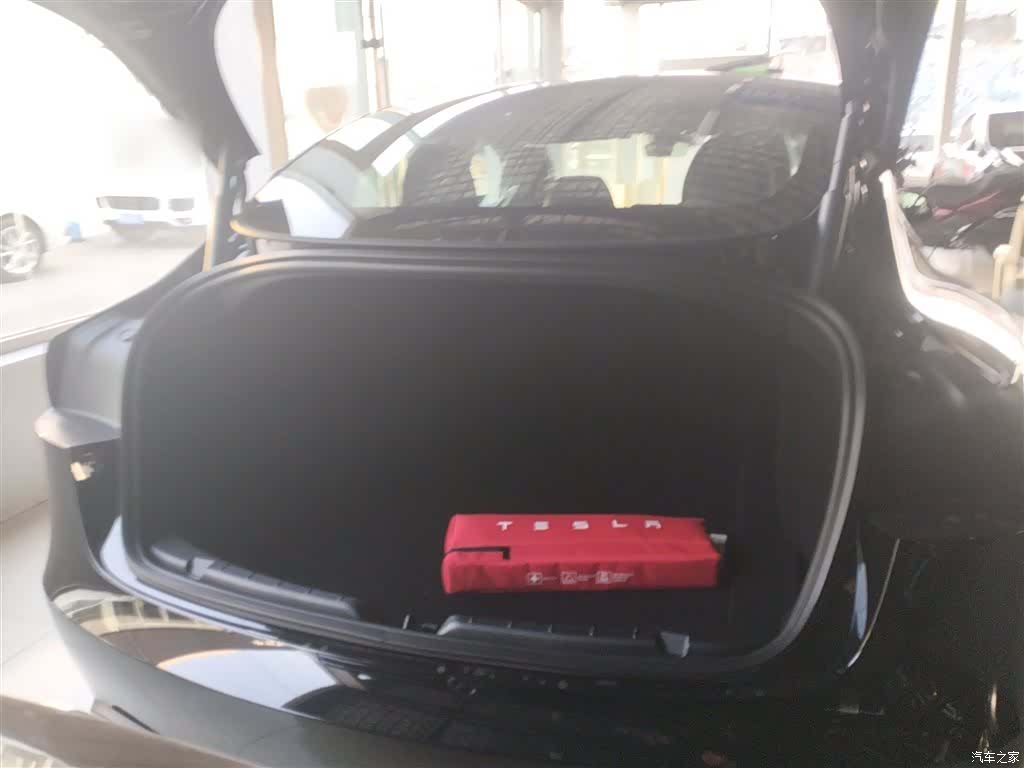Tesla Model 3, 2026 15