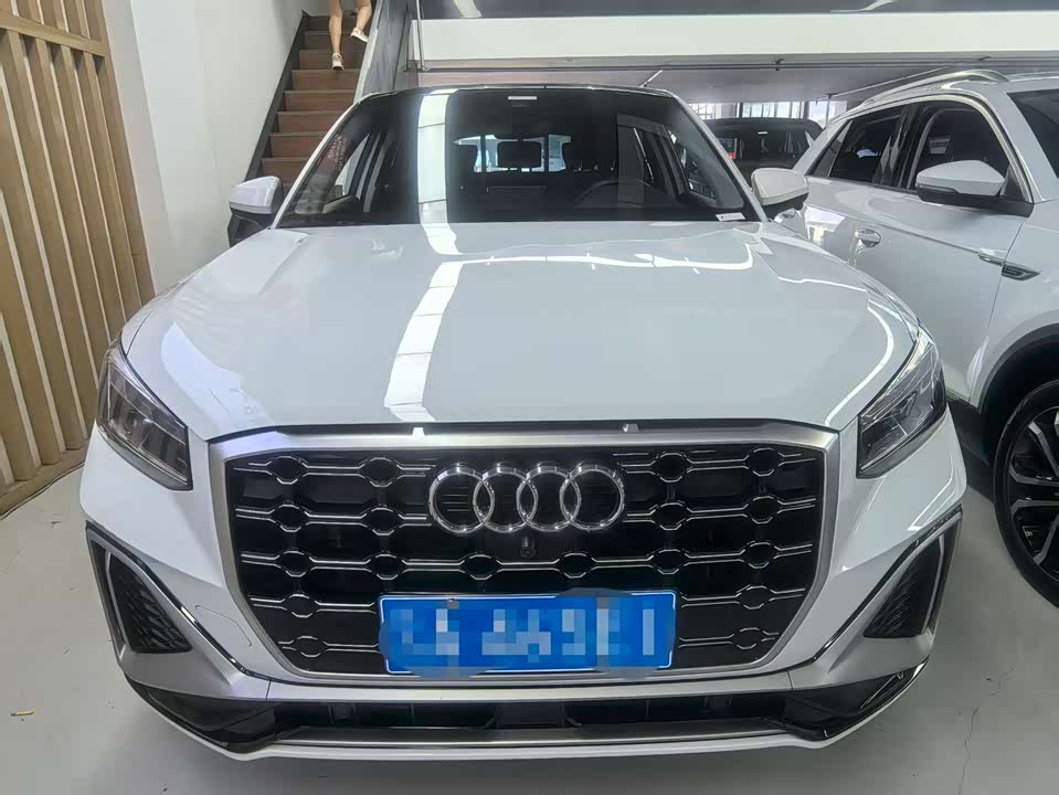 Audi Q2L Audi Q2L