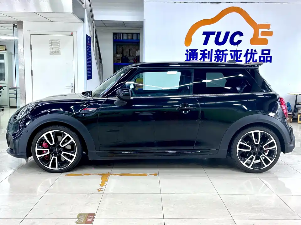 MINI JCW