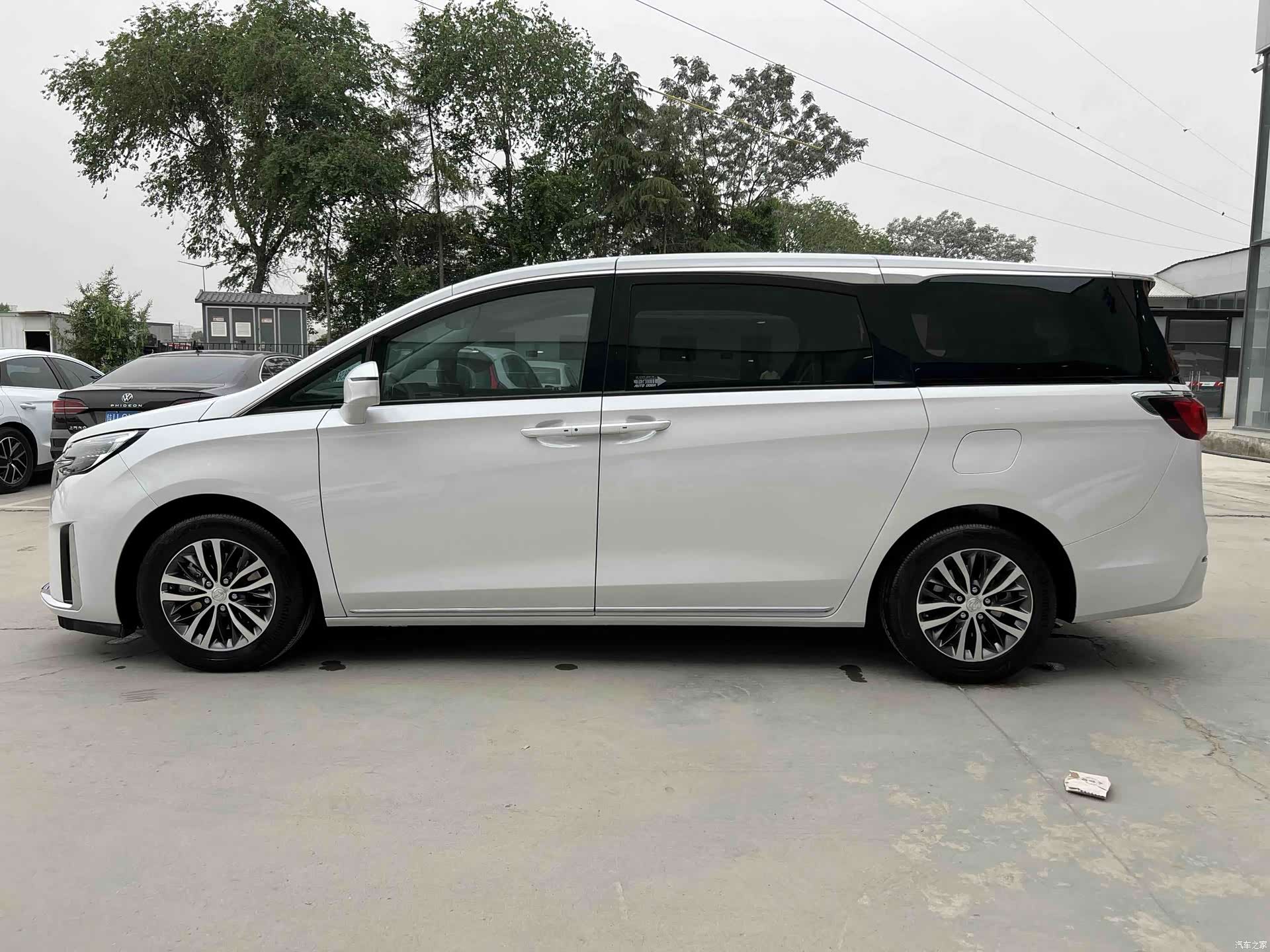 Buick GL8, 2023 12