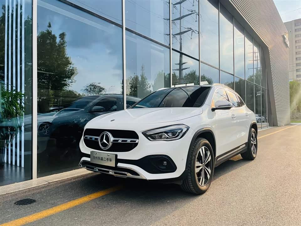 Mercedes-Benz GLA