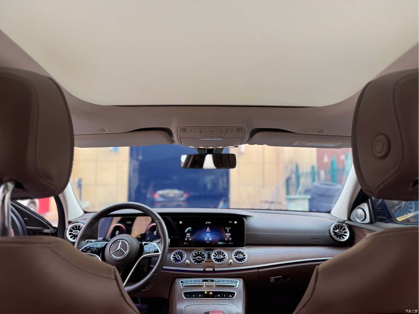 Mercedes-Benz E-Class, 2023 10
