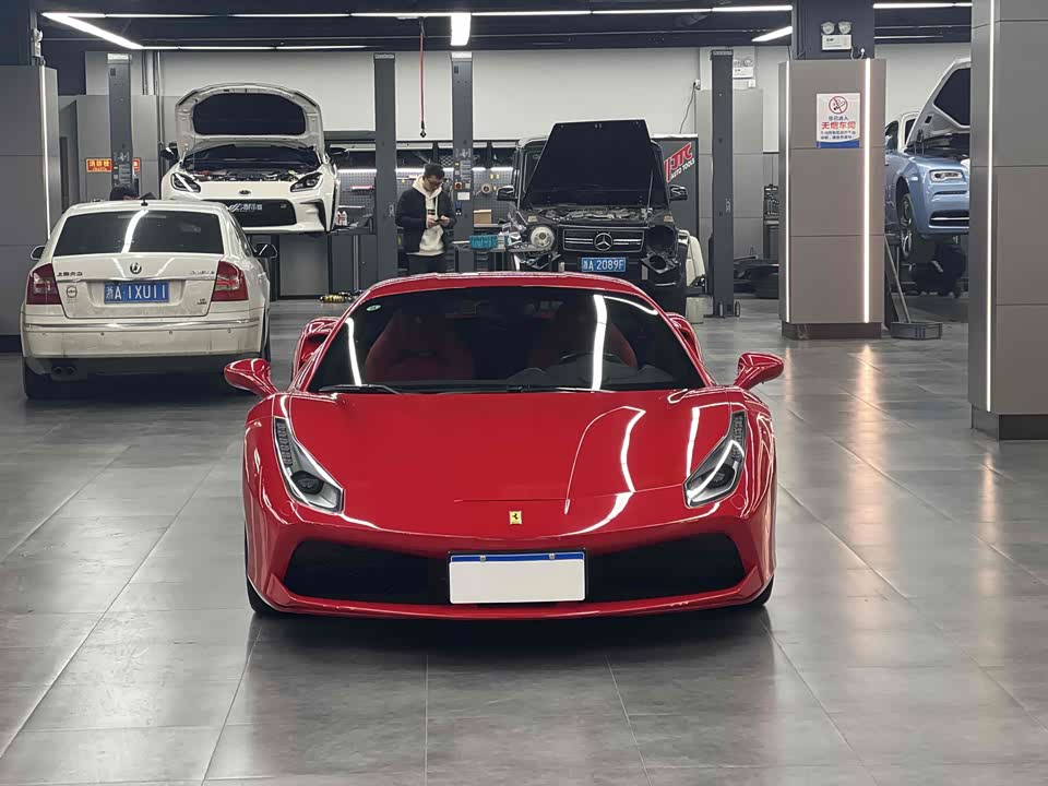 Ferrari 488