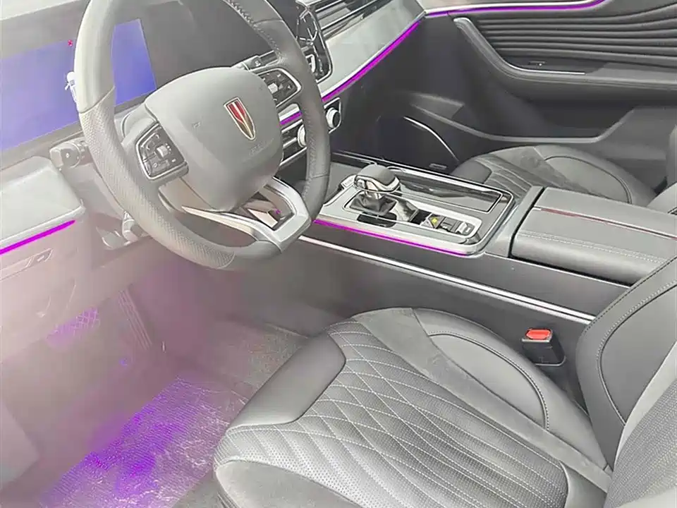 Hongqi HS5