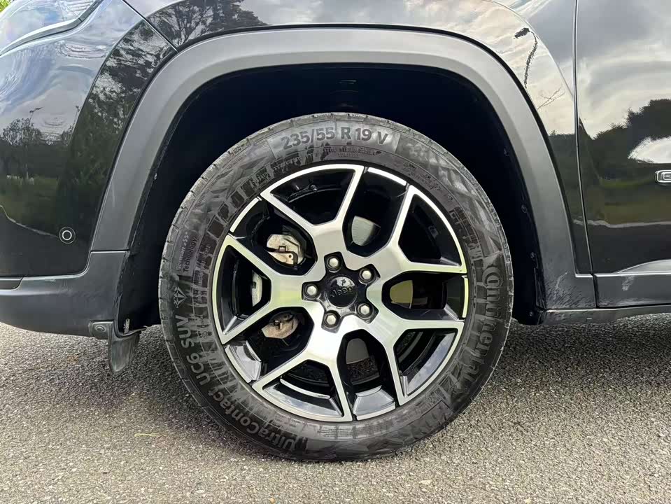 Jeep Grand Commander