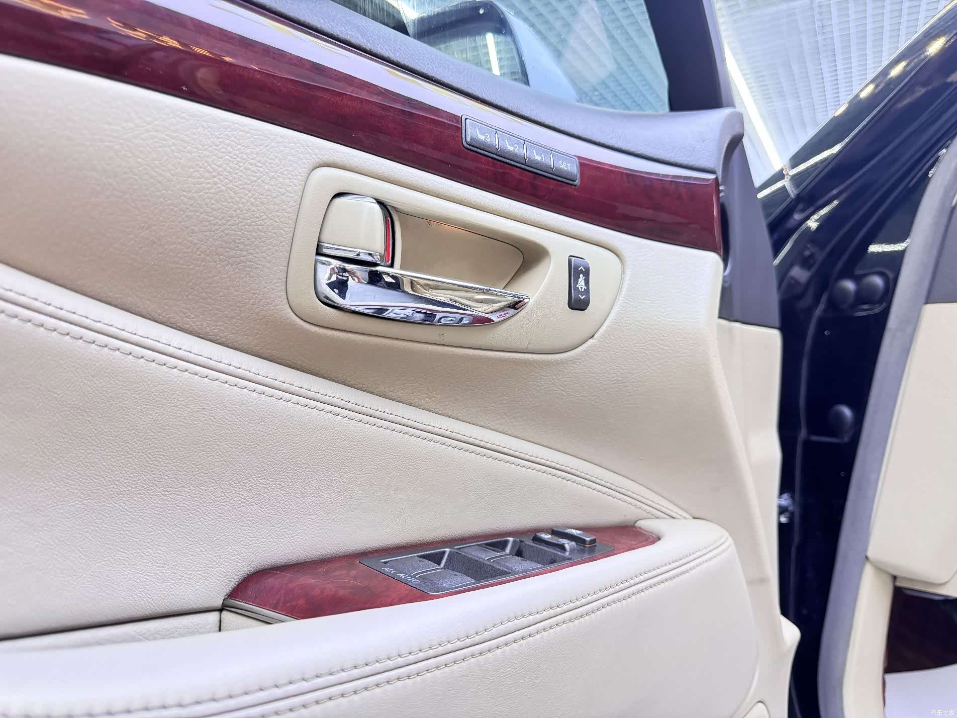 Lexus LS, 2007 13