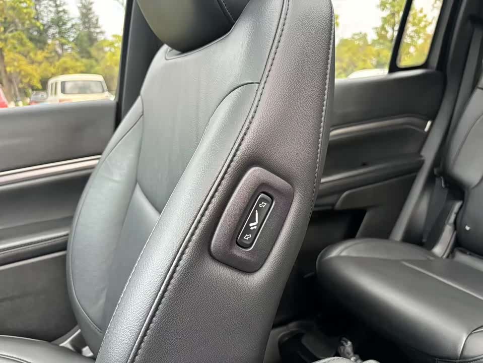 Jeep Grand Commander
