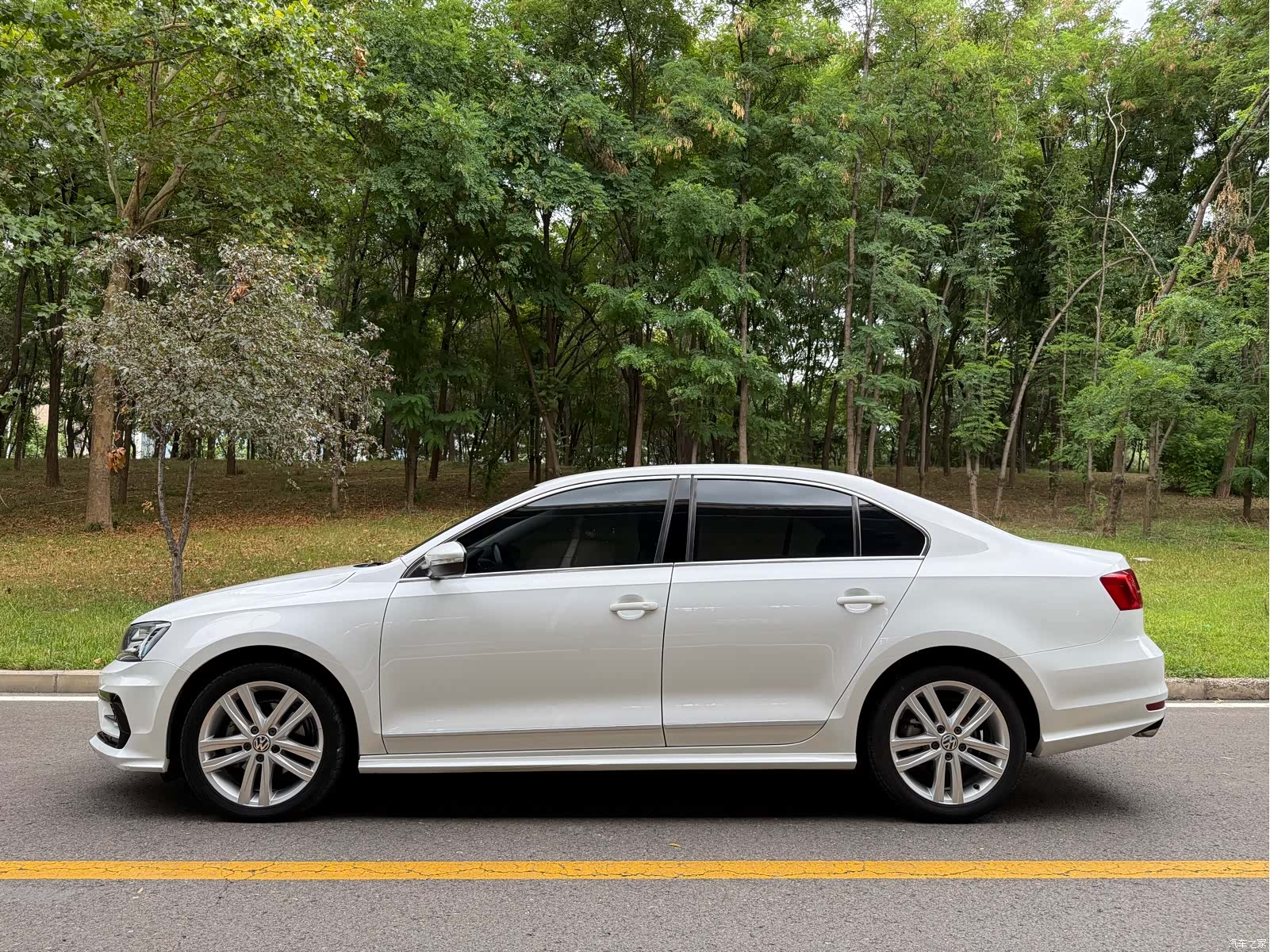 Volkswagen Sagitar, 2019 3