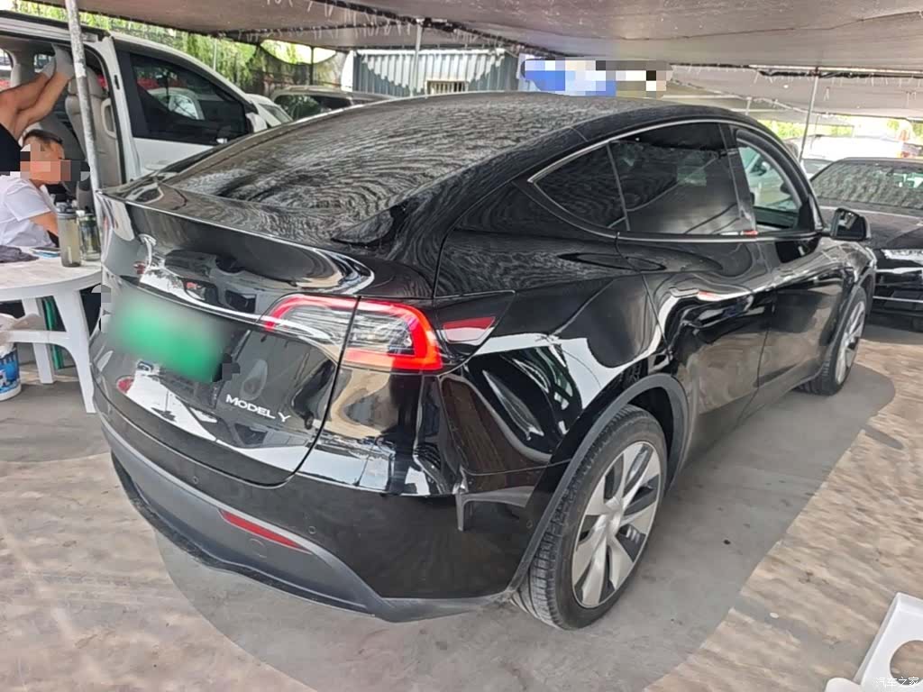Tesla Model Y, 2023 7