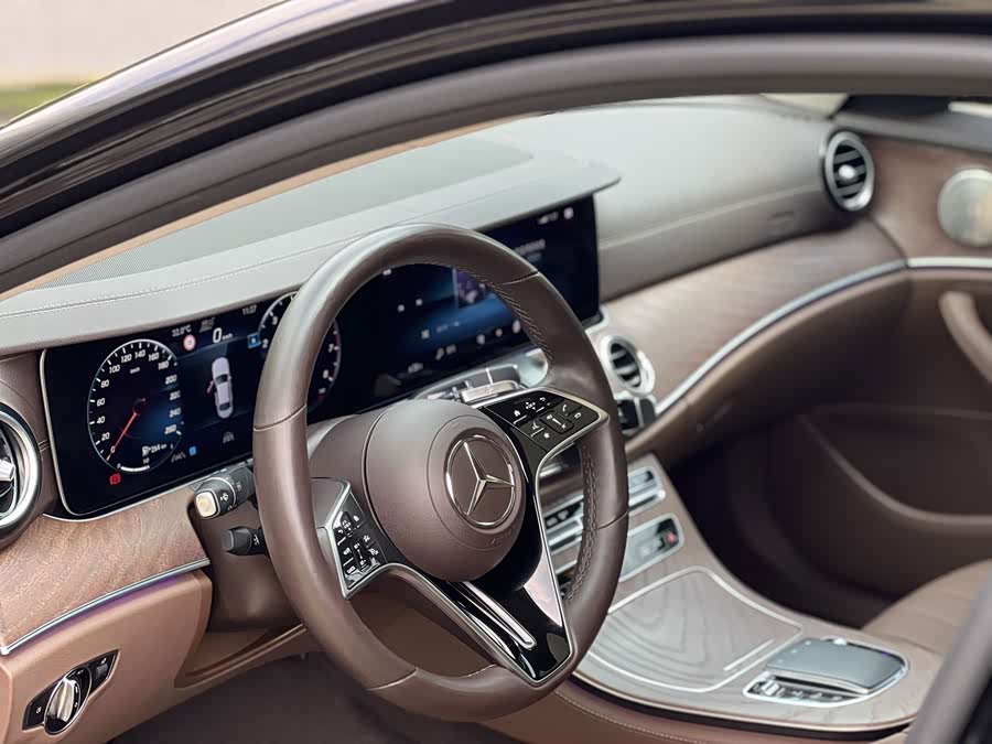 Mercedes-Benz E-Class 2022, фото 14